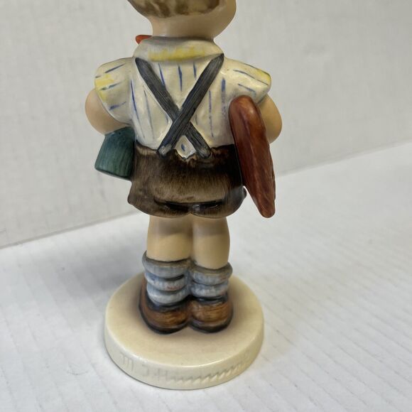 Goebel Hummel 399 Figurine Valentine Joy 1981 (boy) - Picture 2 of 6